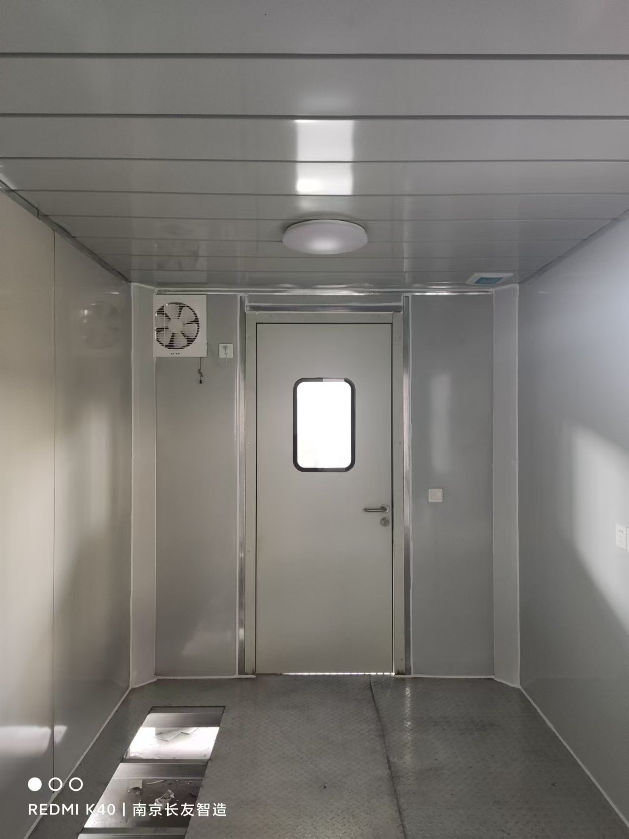 集装箱设备房.jpg 集装箱设备房.jpg